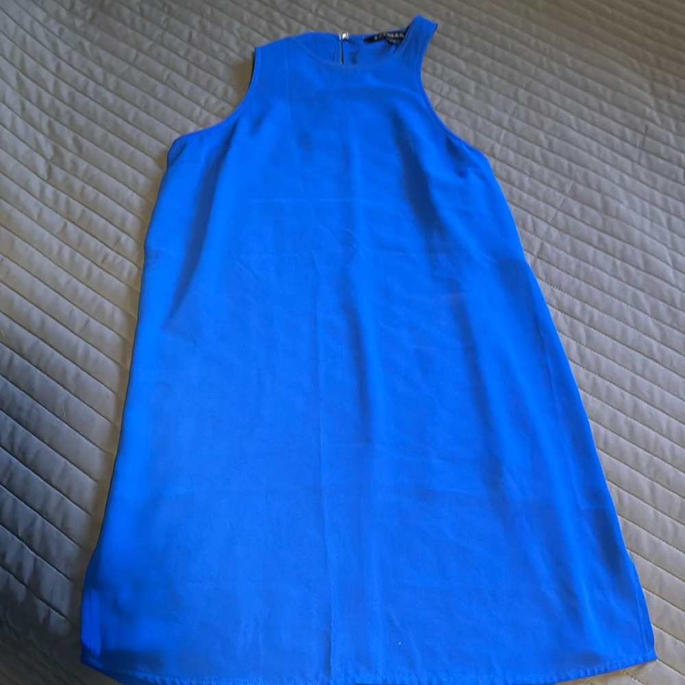 Xs both sides slit above knee shirt